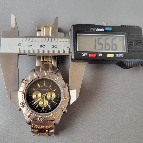 Vintage Titanium Chronograph Wristwatch - Two-Tone Band, Japan Quartz Movement - Picture 7 of 16